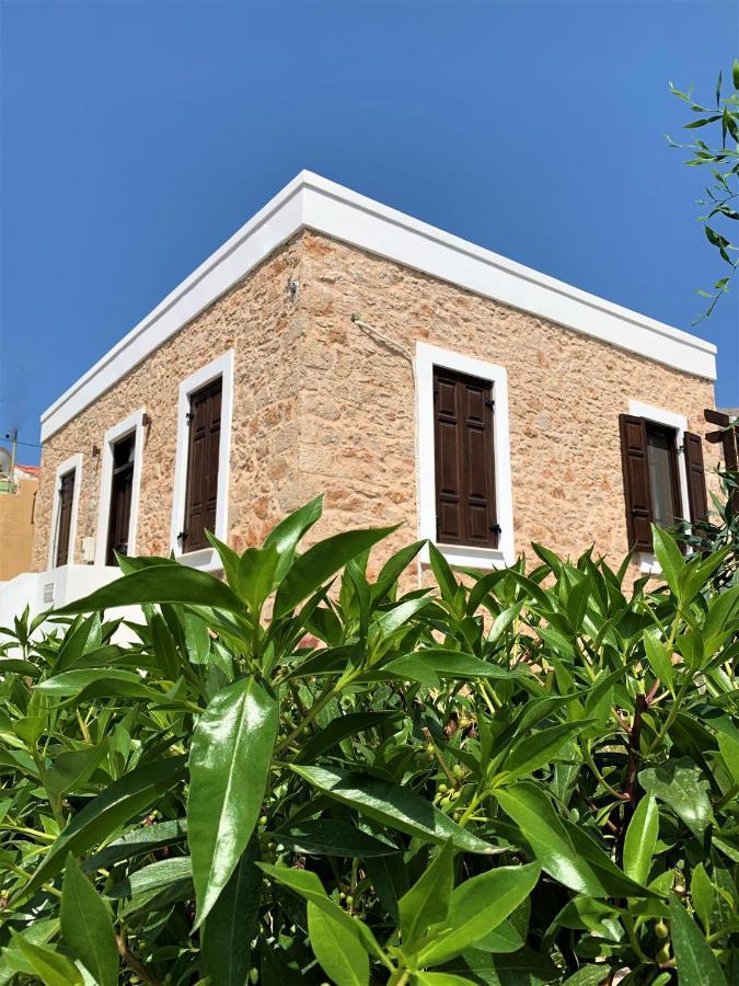 Villa Miranda Chalki Town Buitenkant foto